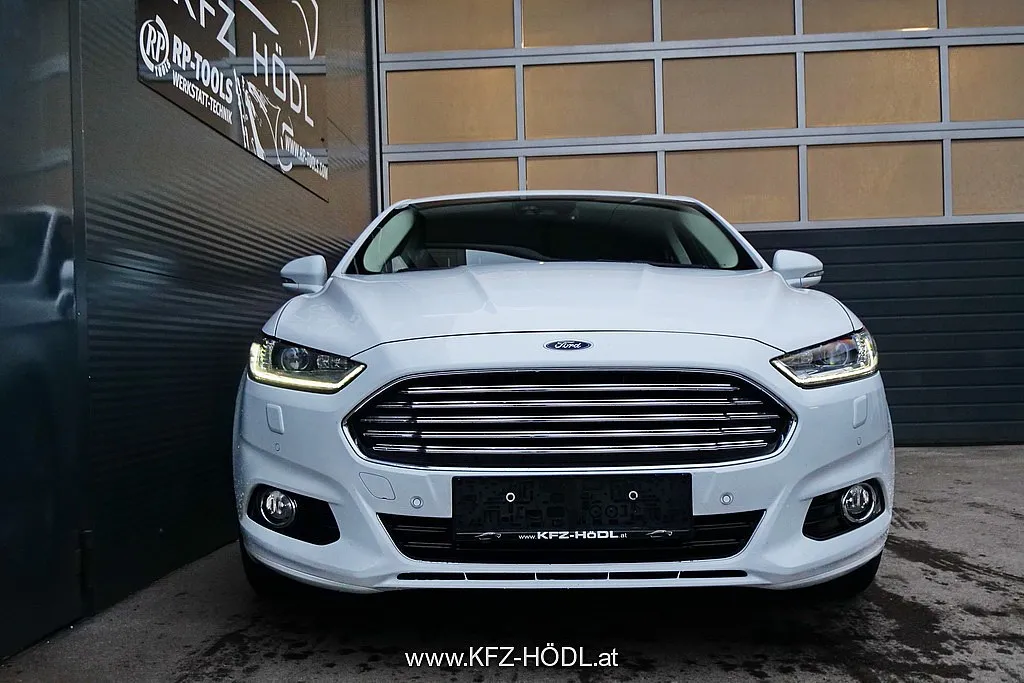 Ford Mondeo Titanium 2,0 EcoBoost Aut. Image 3