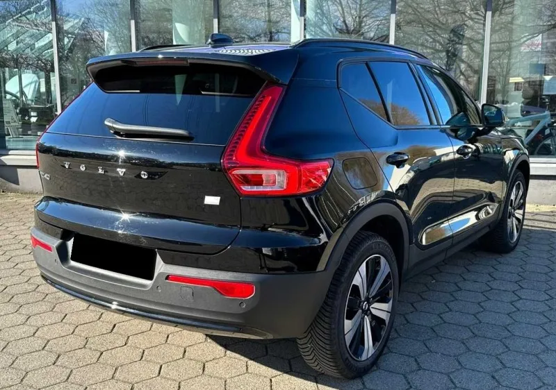 Volvo XC40 T4 Recharge =Ultimate Dark= Panorama/ACC Гаранция Image 3