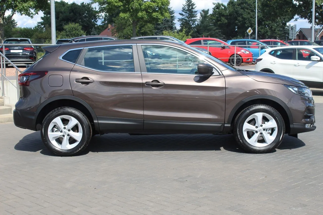 Nissan Qashqai 1.3 DIG-T...  Image 3