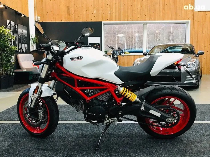 Ducati Monster Image 6